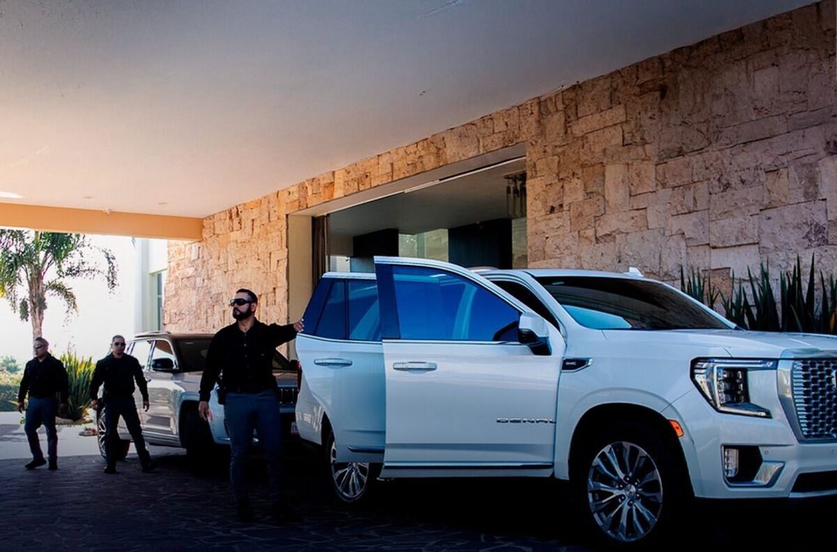Camionetas SUV de alta gama usadas por Escoltas VIP